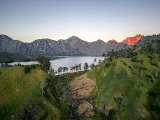 Obraz premium Rinjani lake and mountains