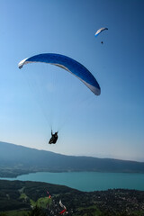 Parapentes sur le Lac d' Annecy