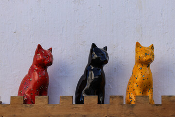 typical ceramic cats from portugal - 732022797