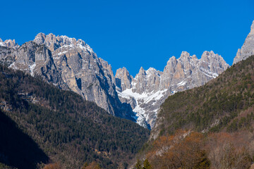 Fototapeta na wymiar Beautiful landscape of the Italian dolomites. Some snowed peaks.