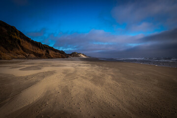 Fototapeta na wymiar Drifting Beach Sand on the central Oregon Coast 