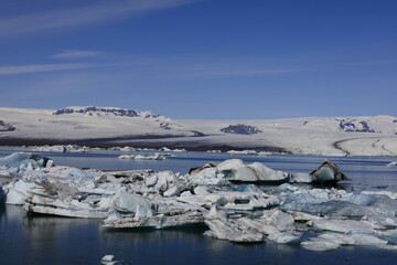 J&ouml;kuls&aacute;rl&oacute;n is a large glacial lake in southern part of Vatnaj&ouml;kull National Park, Iceland