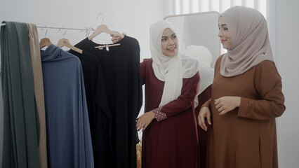 Muslim women choose New Collection.