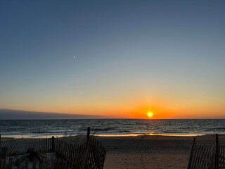 sunrise beachy