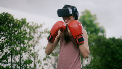 Women's Boxing VR headset training