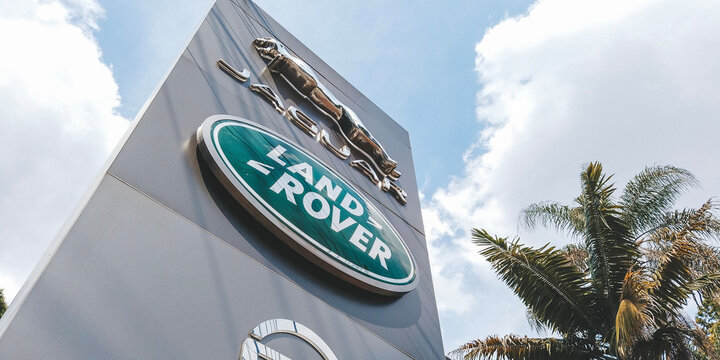 S&atilde;o Paulo, Brazil - 11-13-2022 - Jaguar and Land Rover Logo
