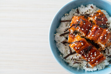 eel rice bowl or unagi rice bowl