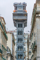 Obraz premium Ascensor de Santa Justa, en el centro histórico de la ciudad de Lisboa, Portugal