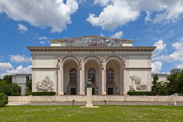 Obraz premium The Romanian National Opera in Bucharest