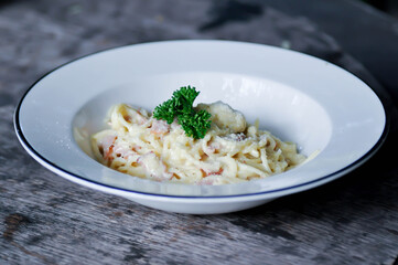 spaghetti , pasta or spaghetti carbonara or pasta carbonara
