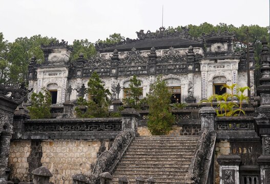 Tomb of Khai Dinh Hue Vietnam, was the final architectural work of the Nguyen Dynasty. is of concrete elements with cement, a mixture of Vietnamese and Western concepts.