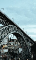 Stunning view of the Ponti de Don Luis I Arch Bridge spanning the Douro River in Porto, Portugal