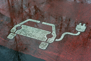 Parkplatzsymbol für das Aufladen von E-Autos