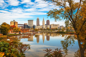 Cleveland, Ohio, USA Skyline on the Cuyahoga River - obrazy, fototapety, plakaty