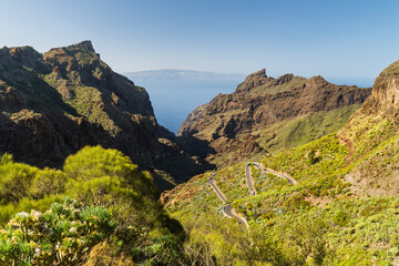 Fototapeta na wymiar Blick von der Strasse nahe dem Dorf Masca, Teneriffa, Kanarische Inseln, Spanien