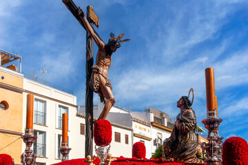Cristo en la cruz de la hermandad de la hiniesta, semana santa en Sevilla