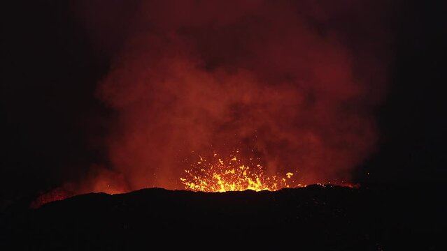  Iceland volcano eruption lava magma from crater Fagradalsfjall Hagafell Grindavik