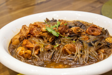 Northeastern Chinese cuisine, Braised chicken with forest mushrooms