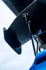 Rear spoiler