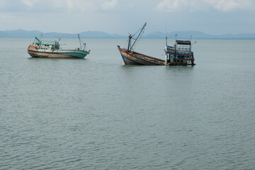 Gesunkene Boote in Thailand