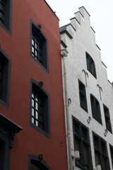 Fassaden von Häusern in der Altstadt in Köln