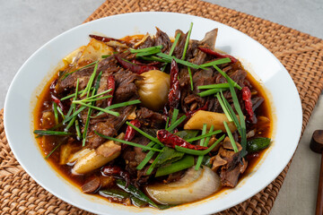 Pork, braised backbone, spicy, ribs, chives, peppers, onions, rice cakes, soy sauce,