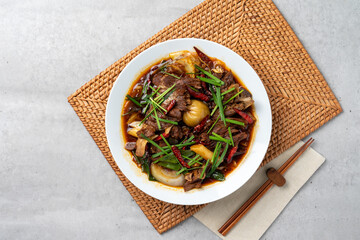 Pork, braised backbone, spicy, ribs, chives, peppers, onions, rice cakes, soy sauce,
