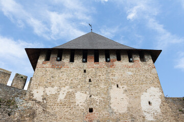Fototapeta na wymiar The defence tower of the historical Khotyn Fortress. Ukraine
