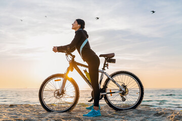 woman doing sports in morning