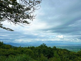 Fototapeta na wymiar 山頂から眺める風景