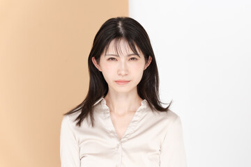 Obraz premium カラーバック ビューティー ミドル女性