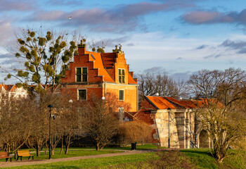 Brama Nizinna, Low Gate in Gdańsk and old brick house