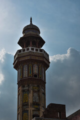 Fototapeta na wymiar tower of old mosque