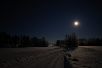 Snowy Landscape and the Moon
2023.03.07 19:56 Leppävirta, Finland
Pentax K-70 + Samyang 16 mm
16...