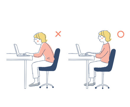 デスクワークする女性　悪い姿勢と良い姿勢の比較　