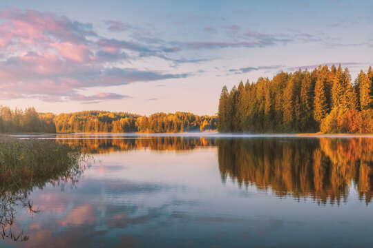 Sunrise over the lake (Vaskna järv - Suur Munamägi - Estonia)
