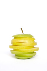 In Scheiben geschnittener, gr&uuml;ner Apfel