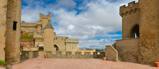 panoramique sur les toits château d'Olite dans le pays de Navarre en Espagne