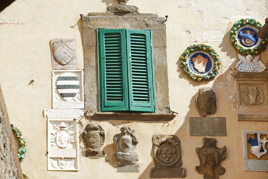 Detail of the Praetorio Palace in Vicopisano, Tuscany, Italy