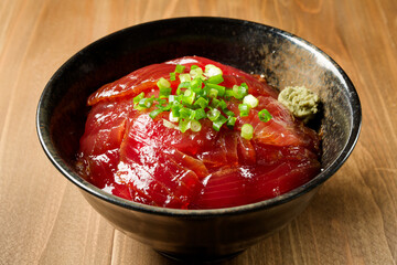 まぐろの漬け丼