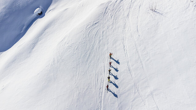 Skitouren beim Piz Tambo in der Schweiz