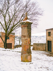 Medieval pillory of Medinaceli. Soria, Castilla y Leon, Spain. - 733776931