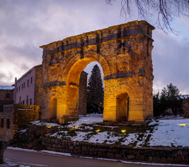 Roman arch of Medinaceli. Soria, Castilla y Leon, Spain. - 733777183