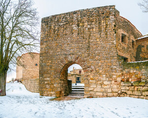 Arab Gate (Puerta de la Villa) of Medinaceli. Soria, Castilla y Leon, Spain. - 733777185