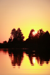 Fototapeta premium sunset over the lake 