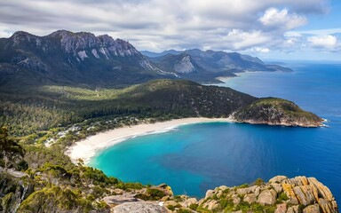 Fototapeta na wymiar Wineglass Bay in Tasmania, Australia