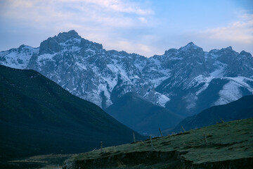 Maya Snow Mountain, Wuwei City, Gansu Province-blue sky against the landscape