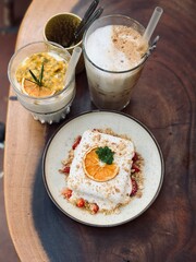 scrambled eggs with bacon