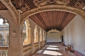 Fototapeta na wymiar Toledo: Chiostro interno del Monasterio de San Juan de los Reyes - Spagna