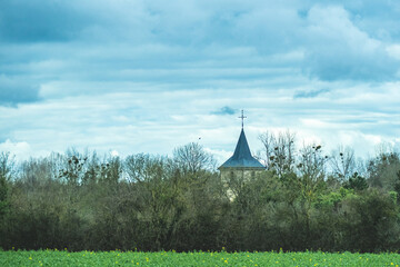 Eglise en bord de route, France